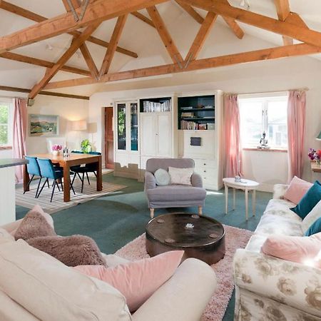 Spacious Swallow Cottage Tisbury Eksteriør billede