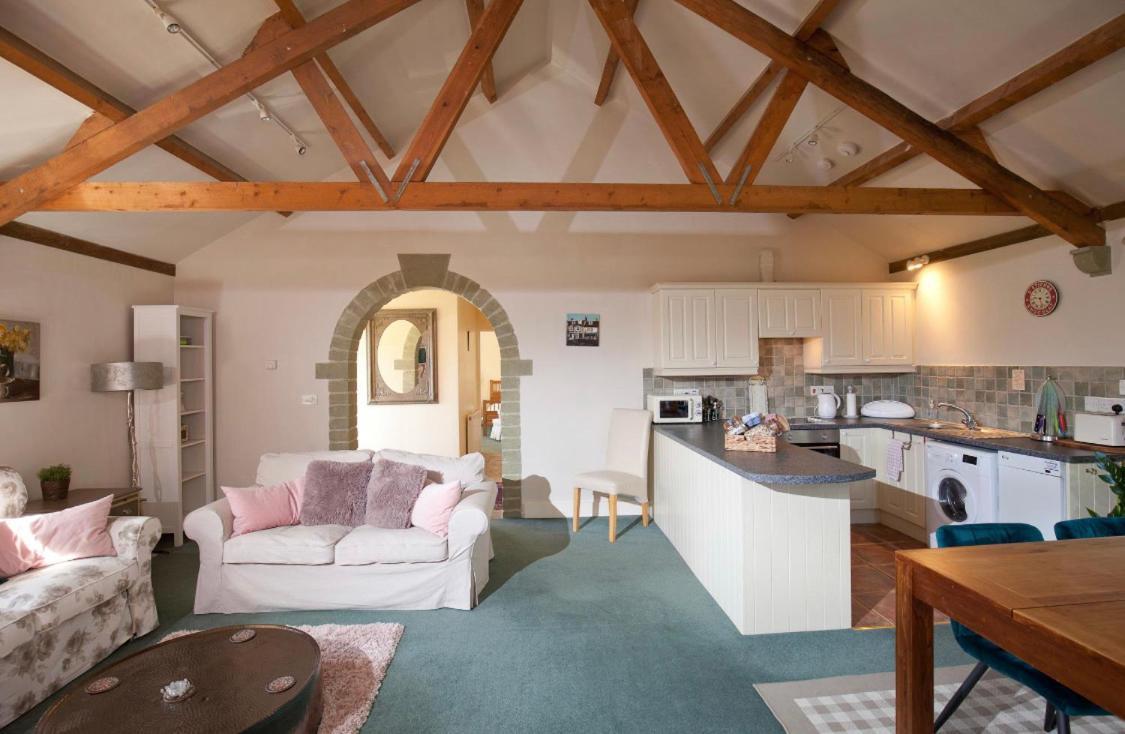 Spacious Swallow Cottage Tisbury Eksteriør billede